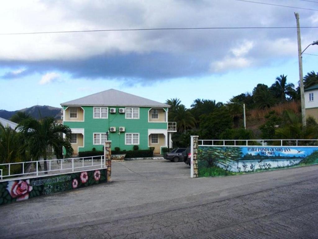 Paige Pond Country Inn St. John's Exterior foto